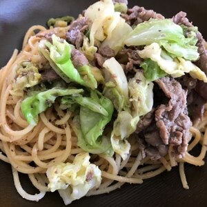 焼肉のたれで☆牛肉とキャベツのパスタ